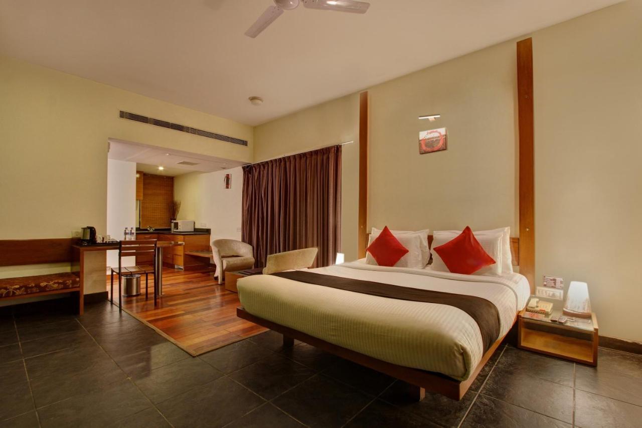 Capital O 16165 Cartier Hotel Bengaluru Szoba fotó