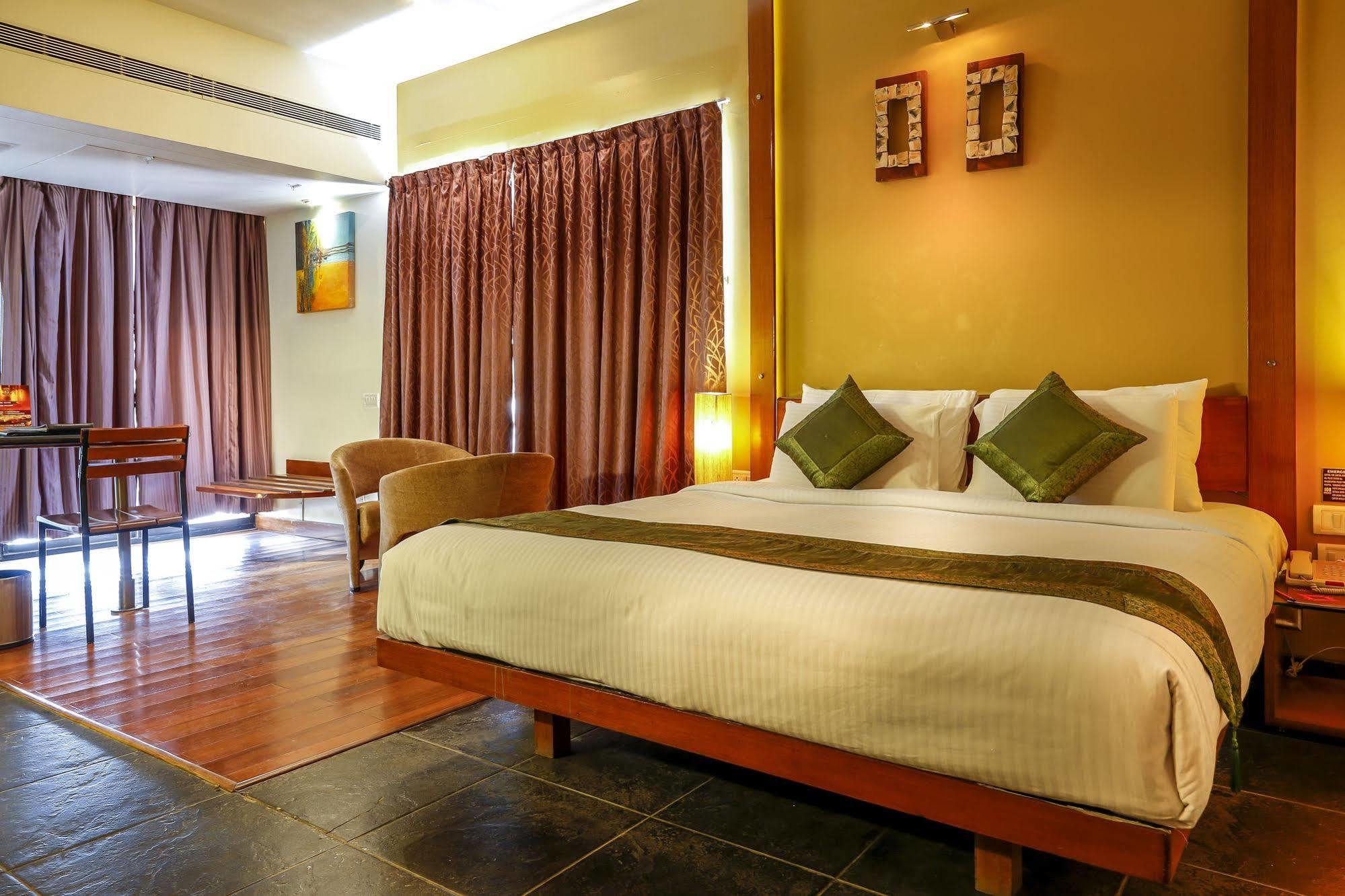 Capital O 16165 Cartier Hotel Bengaluru Kültér fotó