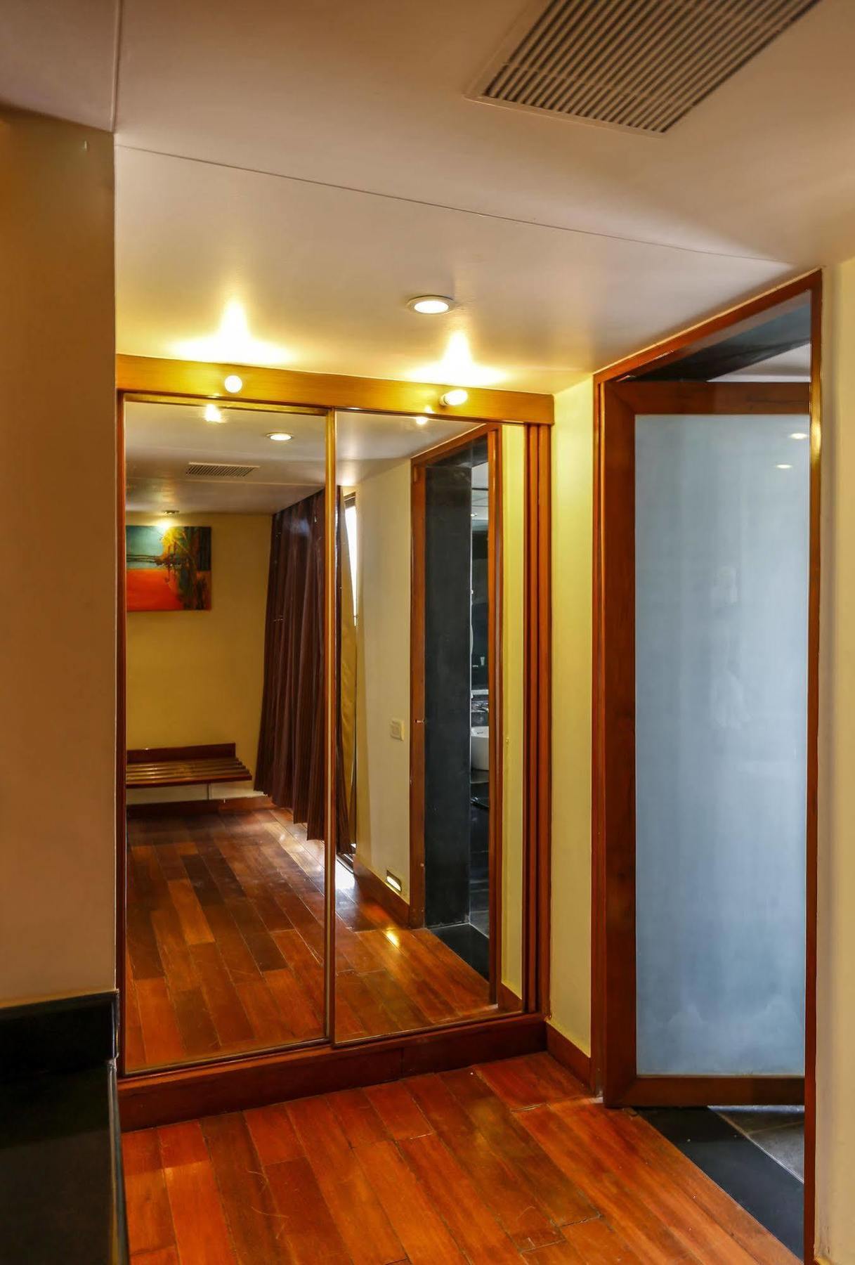 Capital O 16165 Cartier Hotel Bengaluru Kültér fotó